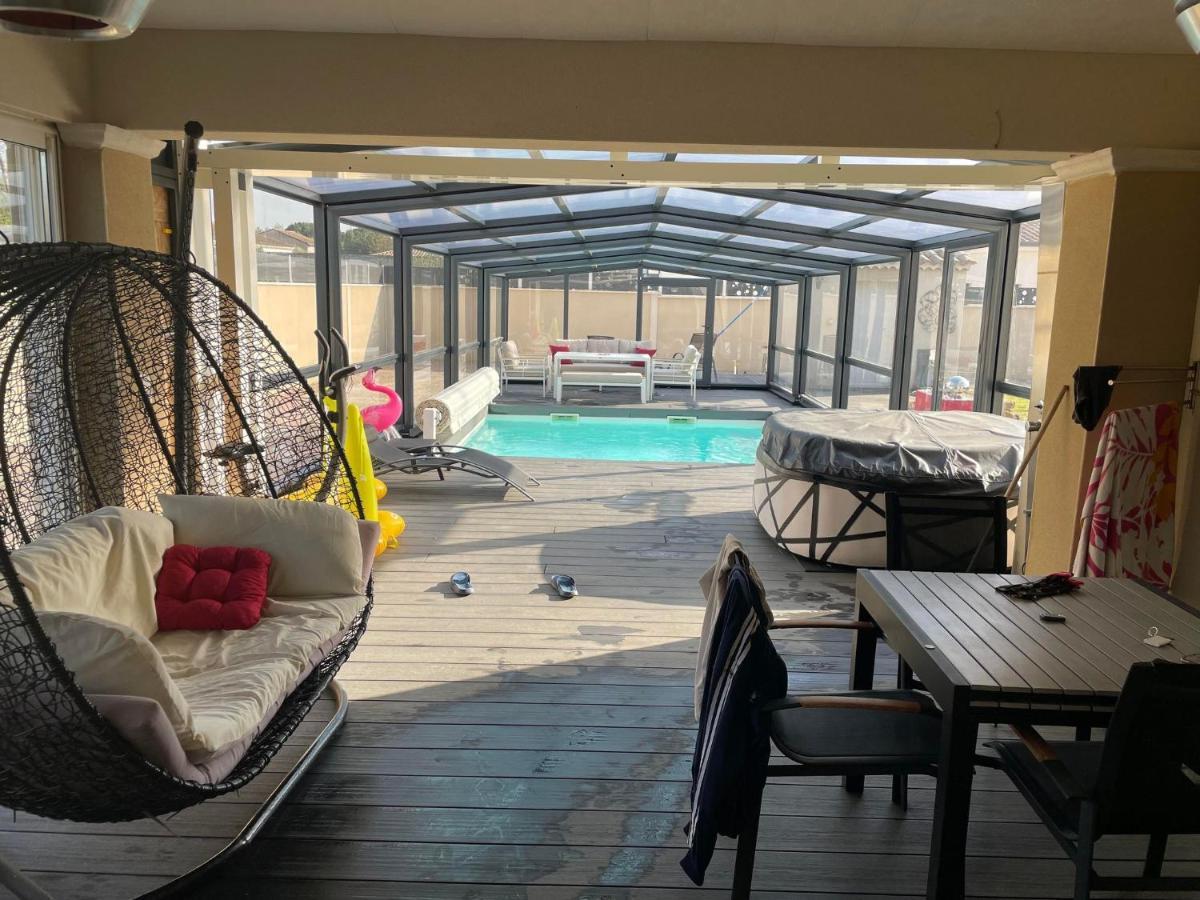 L'Aurore suite de charme, clim jacuzzi, sauna, piscine chauffée cuisine... Carpentras Exterior foto