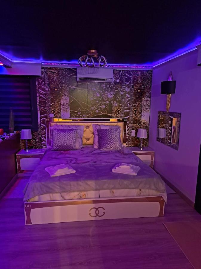 L'Aurore suite de charme, clim jacuzzi, sauna, piscine chauffée cuisine... Carpentras Exterior foto
